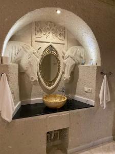 Abu Hayat Cave Suites - 100