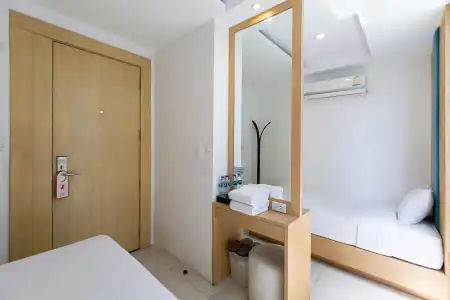 The Bedrooms Hostel Pattaya - 49
