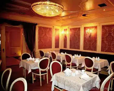 Luxury Family Royal Palace - 17
