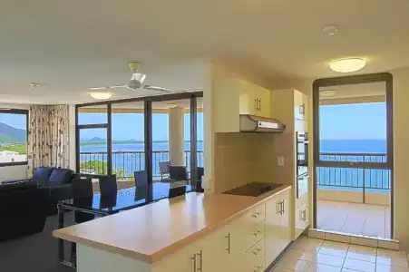 Cairns Aquarius - 45