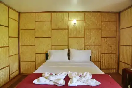 TP Hut Bungalows - 45