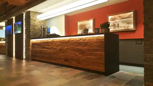 Mountain Plaza - 0