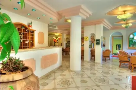 La Pergola & Villa Flavio - 0