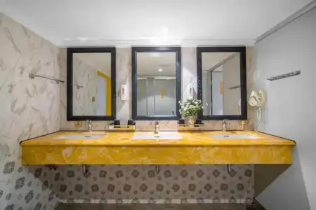 Little Charm Hanoi Hostel - 6