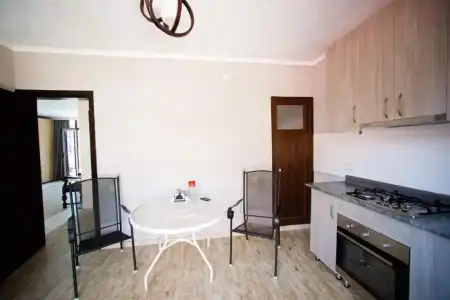 kaprovani Kako - 8