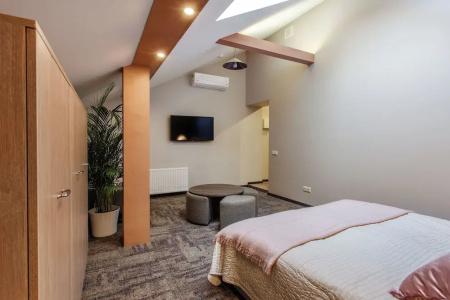 Old Town Trio Hostel Rooms - 16