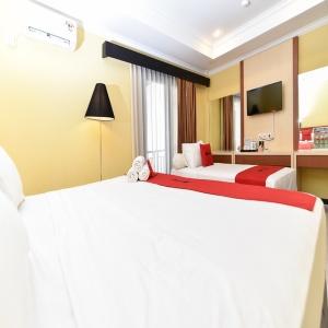 RedDoorz Plus near Mall Bali Galeria 2 (ex. Sylvia Bali Suite Residence) - 25