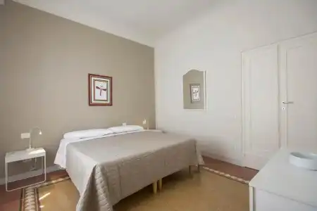 Regis Condo - 69