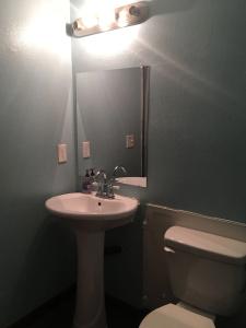 Arctic Adventure Hostel - 7