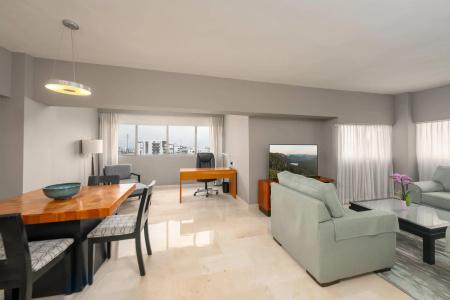 Radisson - 36