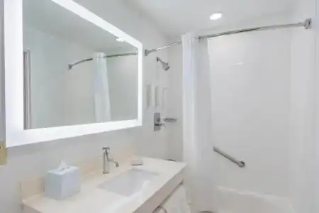 Clarion Pointe Galveston Seawall - 39