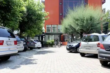 Prestigio - 18