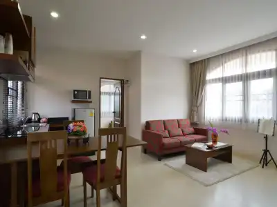 The Golden Wells Residence - 31