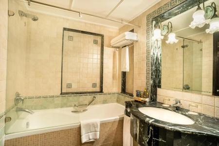 Novotel Bahrain Al Dana Resort - 8