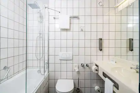 Plaza Inn Grevenbroich - 10