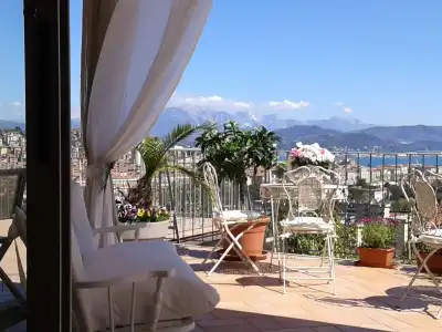 Dreams Guest House - 10