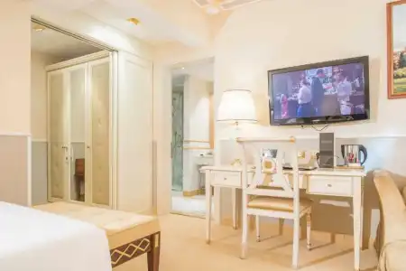 Golden Tower & Spa - 62