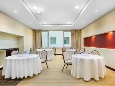 Ibis Muscat - 7