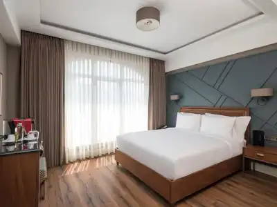 Azzap Galata - 33