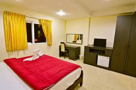 Square One Patong - 18