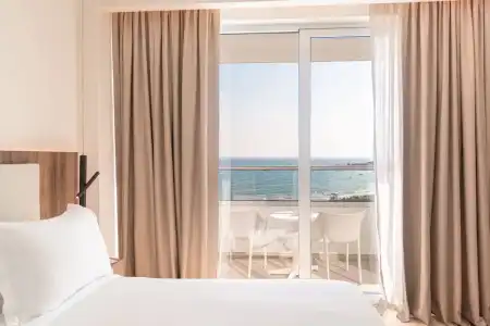 Grecian Sands - 238