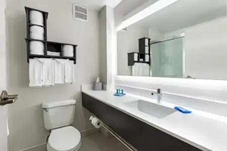 Holiday Inn Express Columbus Downtown by IHG - 61