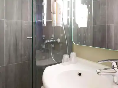 Ibis Paris Canal Saint Martin - 21