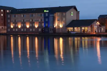 Holiday Inn Express Cardiff Bay by IHG - 23