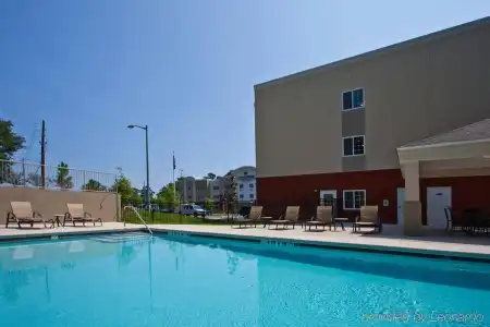 Candlewood Suites Tallahassee by IHG - 17