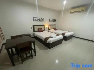 Phuket Airport Villa - 15