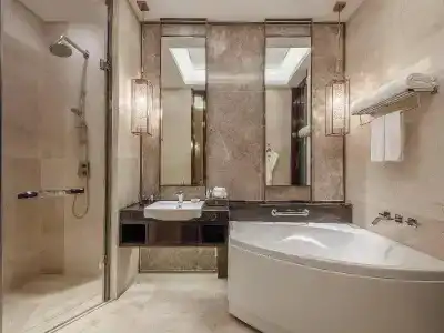 Hilton - 180