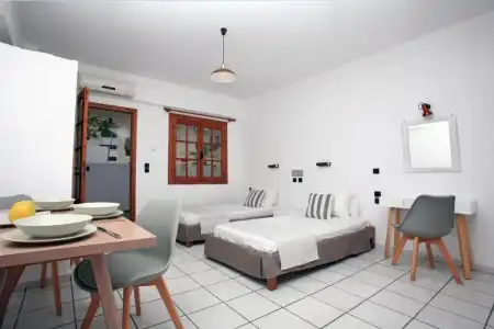 Iraklis Studios & Apartments - 76