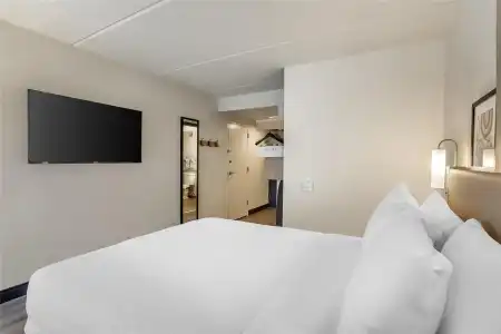 Spark by Hilton Atlanta Airport South College Park - 54