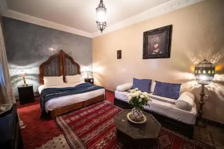 Riad Mur Akush - 13