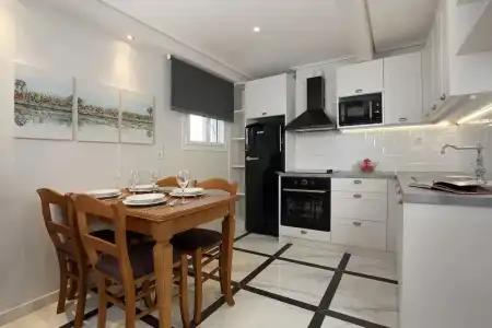 V1935 Luxurious Apartments - 13