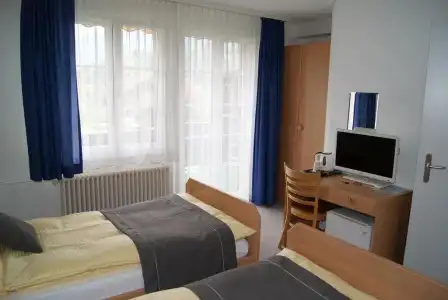 Adventure Guesthouse - 2