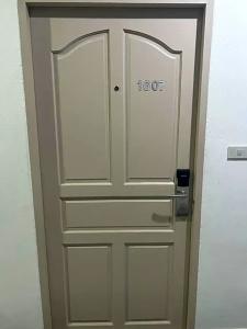 Mall Suites - 352
