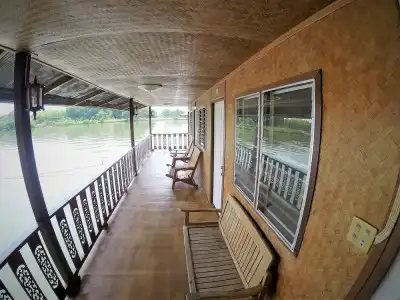 T & T Hostel Kanchanaburi - 6