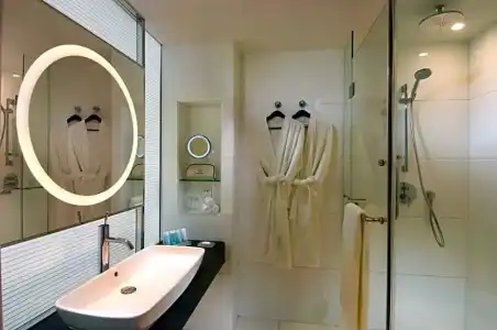 DoubleTree by Hilton Beijing - 52