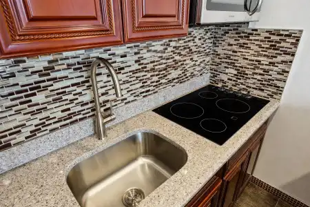 Ramada by Wyndham Flushing Queens - 14