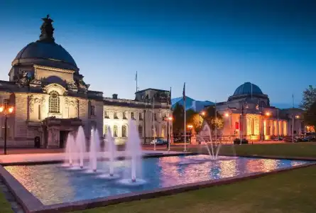 Holiday Inn Cardiff City Centre by IHG - 11
