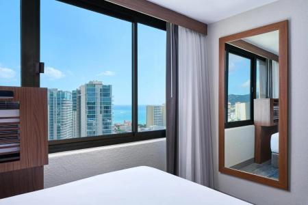 Holiday Inn Express WAIKIKI by IHG - 44