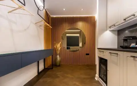 One Luxury Suites - 109