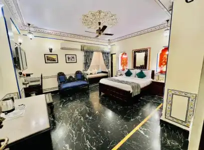 Umaid Mahal - A Heritage Style Boutique - 24