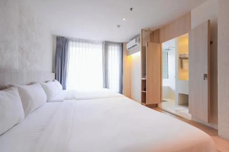 Balcony Seaside Sriracha & Serviced Apartments (SHA Extra Plus) - 281