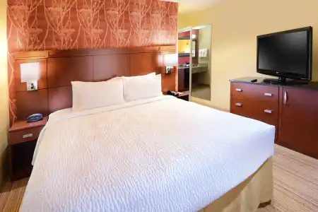 Courtyard by Marriott Dallas Plano in Legacy Park - 54
