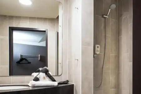 B&B Düsseldorf-Mitte - 40