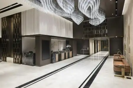 DoubleTree by Hilton - 15