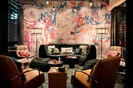 Moxy Chicago Downtown - 31