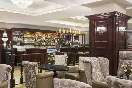 Ramada & Suites by Wyndham Bucharest North - 17